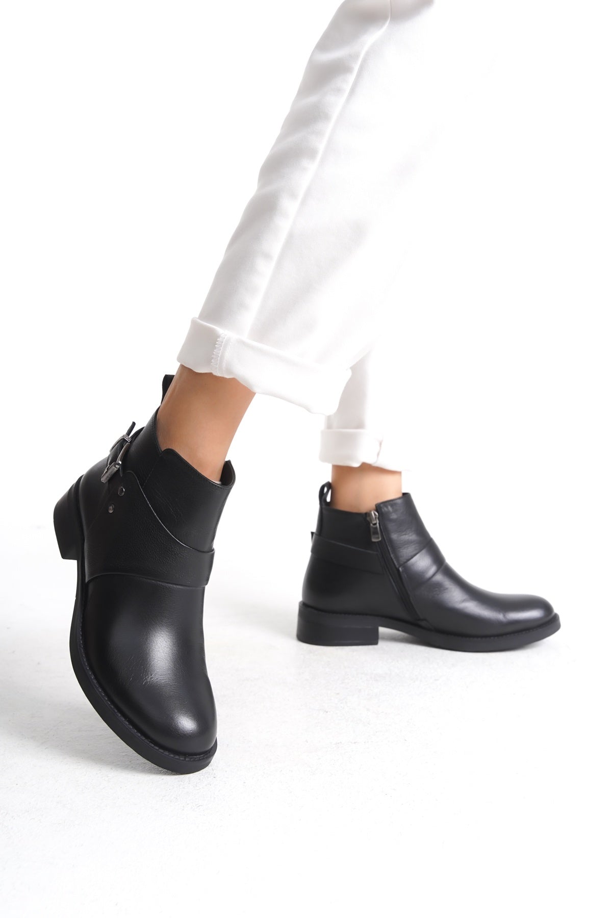 %100 Deri Kadın Topuklu Bot – El İşçiliği, Şık & Uzun Ömürlü Kahverengi Bot