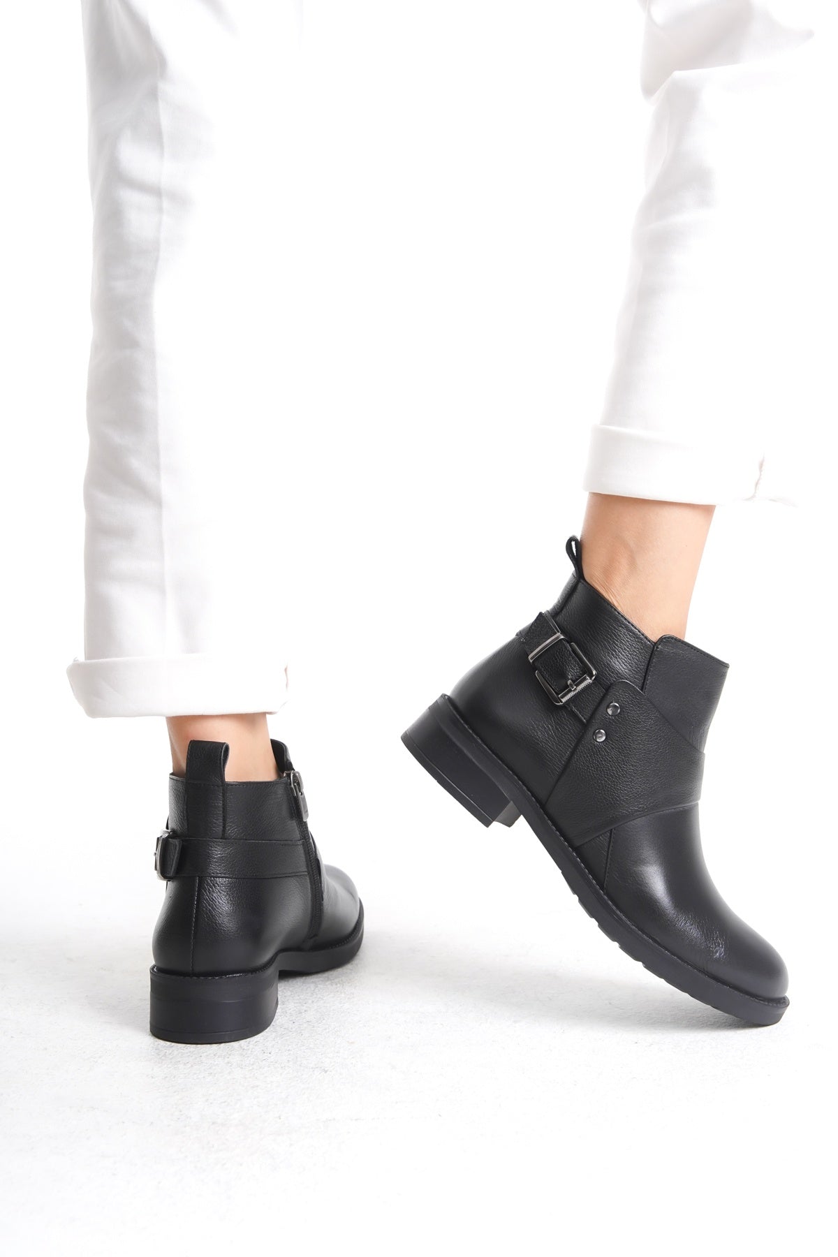 %100 Deri Kadın Topuklu Bot – El İşçiliği, Şık & Uzun Ömürlü Kahverengi Bot