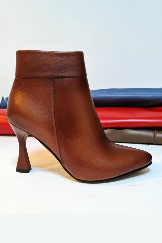 Kadın Hakiki Deri Topuklu Bot – El Yapımı, Şık Tasarım Taba Bot | OBEN AYAKKABI - OBEN AYAKKABI