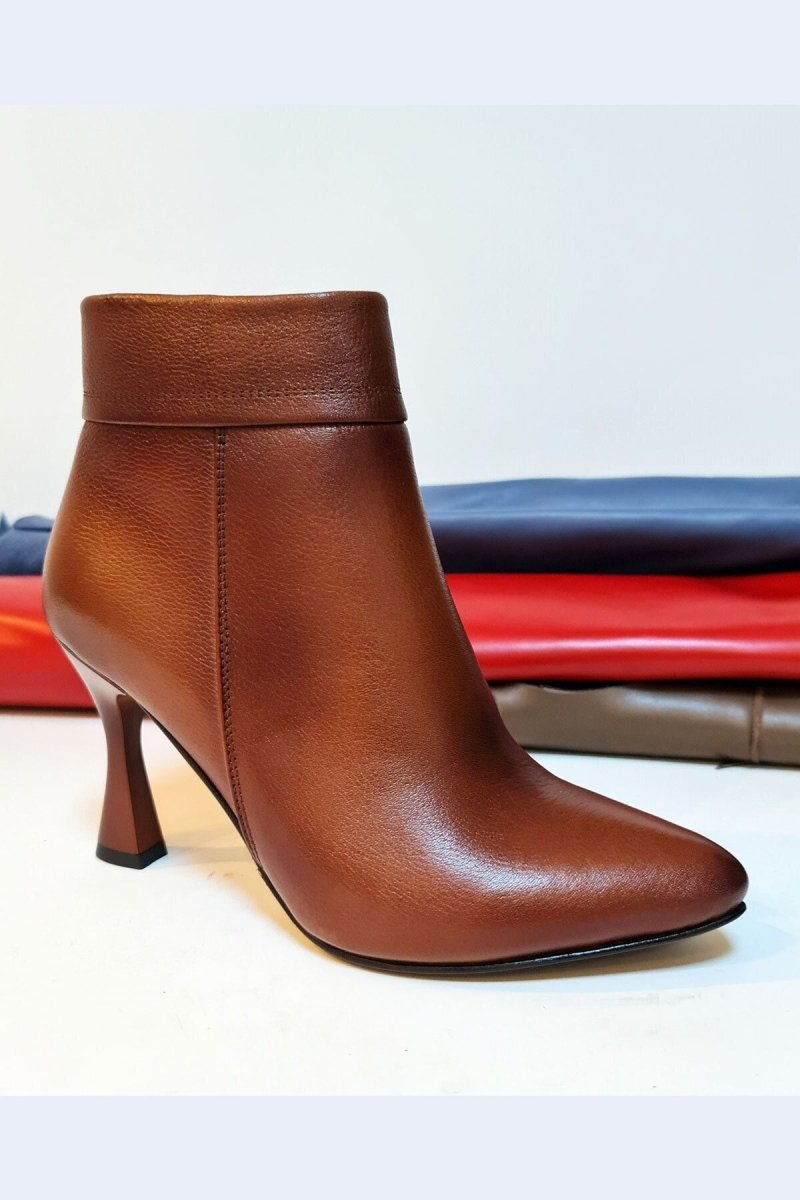 Kadın Hakiki Deri Topuklu Bot – El Yapımı, Şık Tasarım Taba Bot | OBEN AYAKKABI - OBEN AYAKKABI